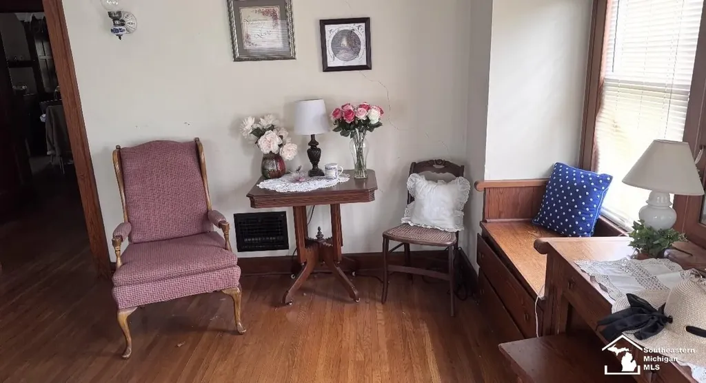 275 W Vesey Street Petersburg City MI 49270