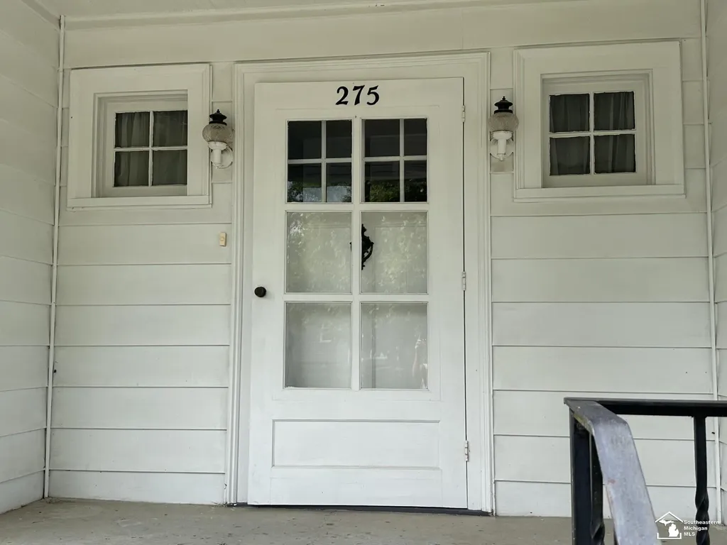 275 W Vesey Street Petersburg City MI 49270