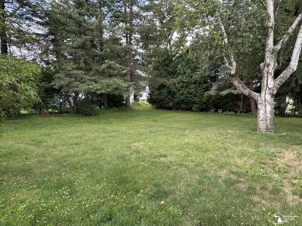 275 W Vesey Street Petersburg City MI 49270