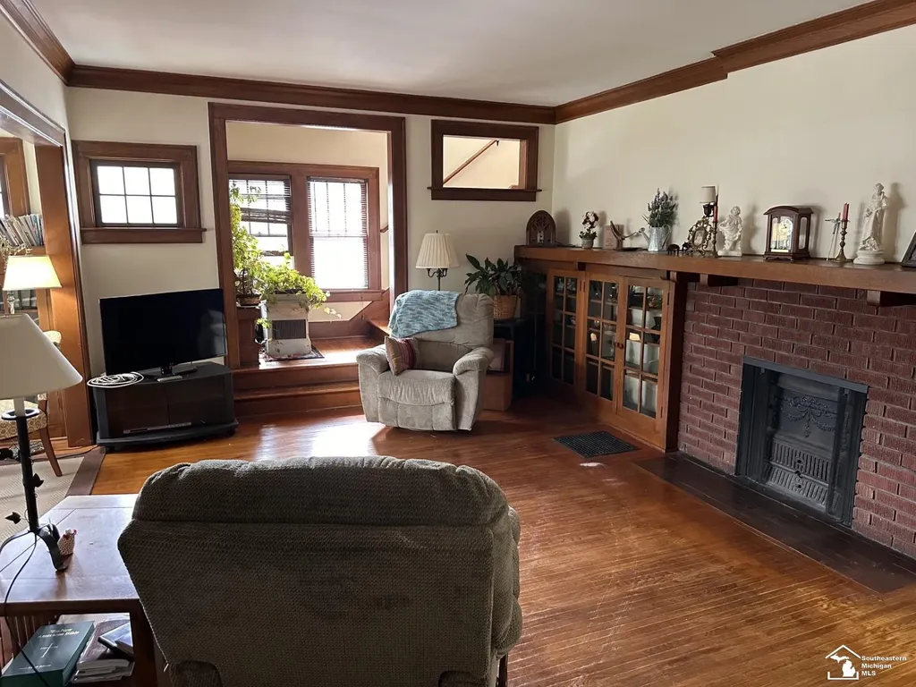 275 W Vesey Street Petersburg City MI 49270