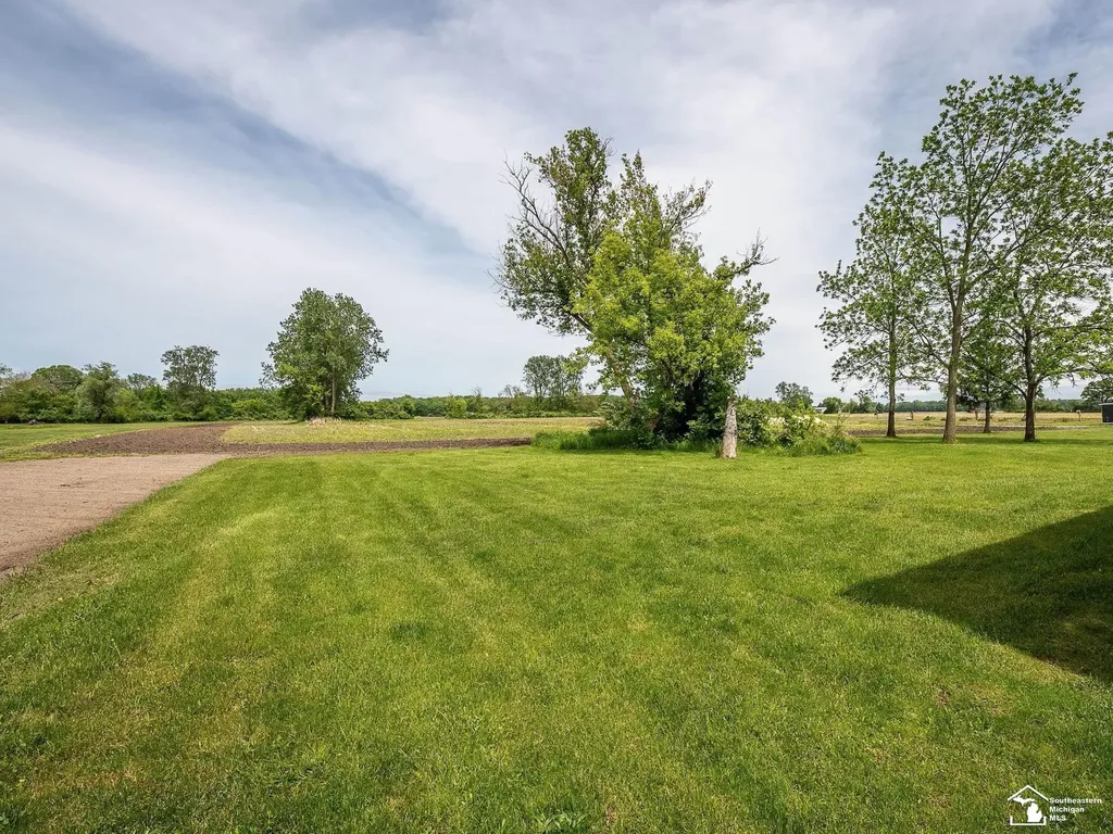 3754 Stewart Road Frenchtown Township MI 48162