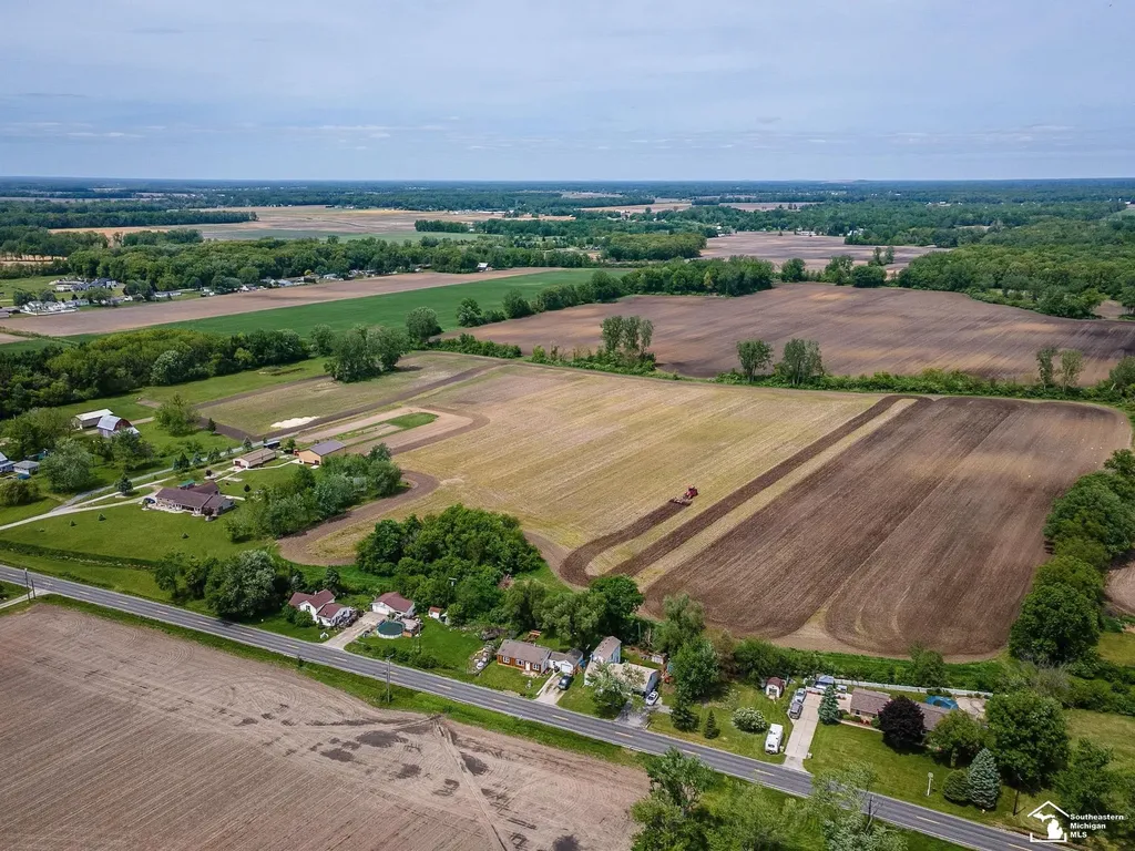 3754 Stewart Road Frenchtown Township MI 48162