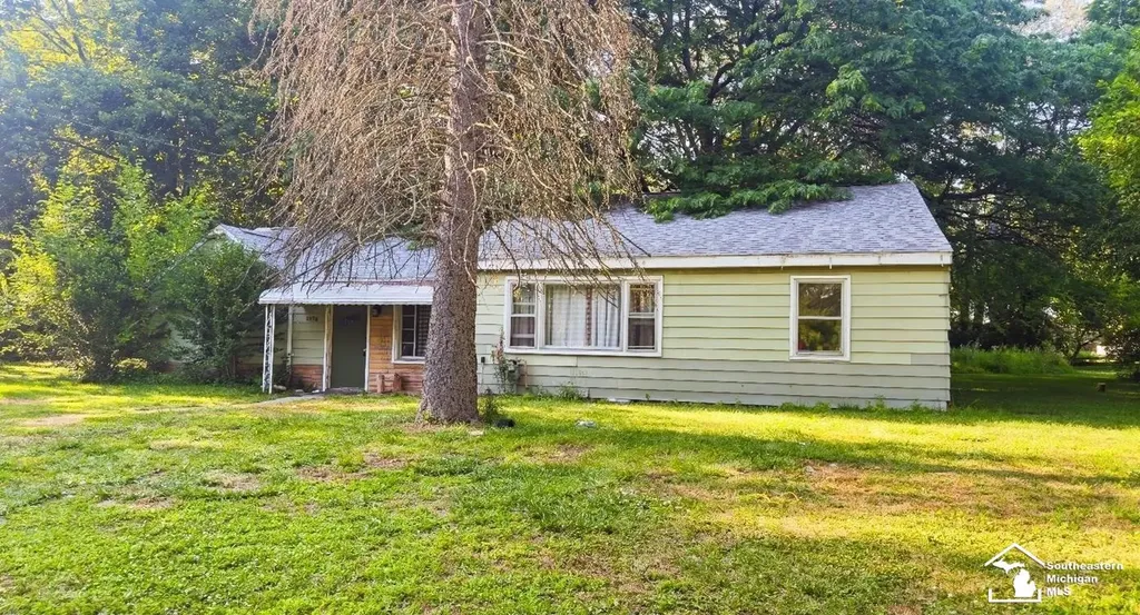 2920 First Street La Salle Township MI 48145