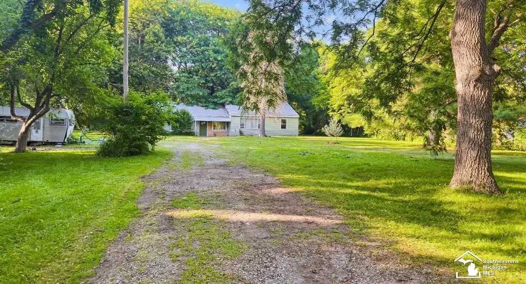 2920 First Street La Salle Township MI 48145