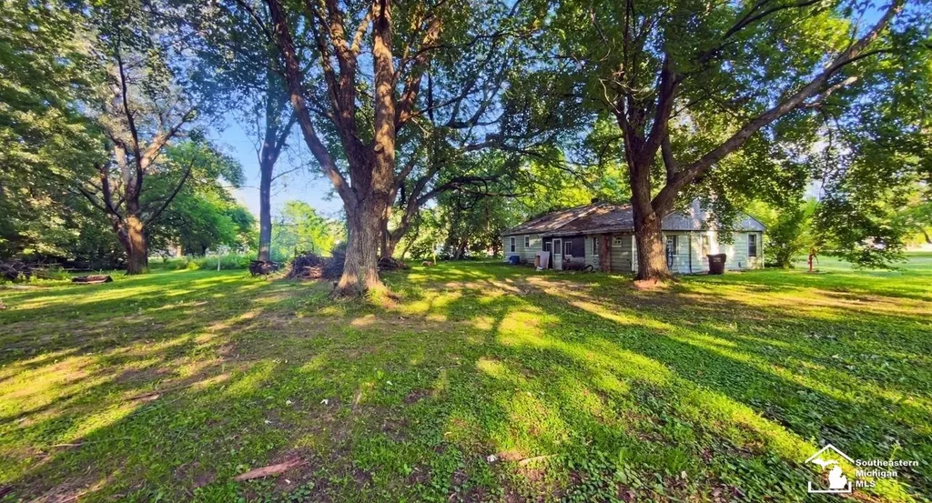 2920 First Street La Salle Township MI 48145