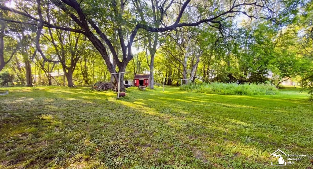 2920 First Street La Salle Township MI 48145