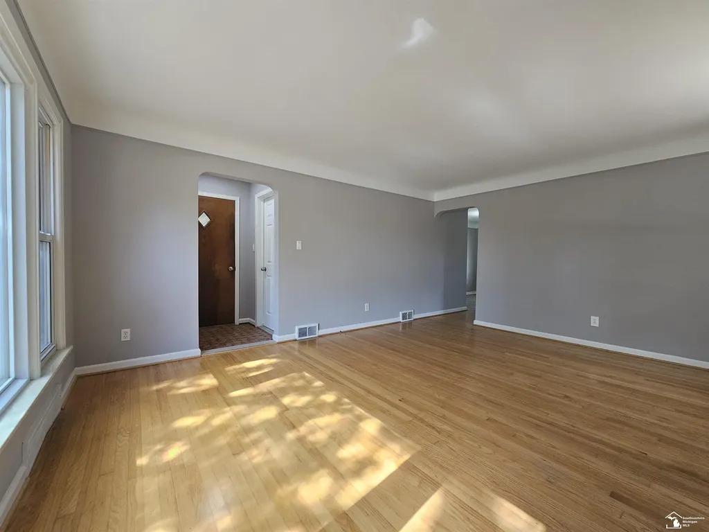 2955 Bridge Street Trenton City MI 48183