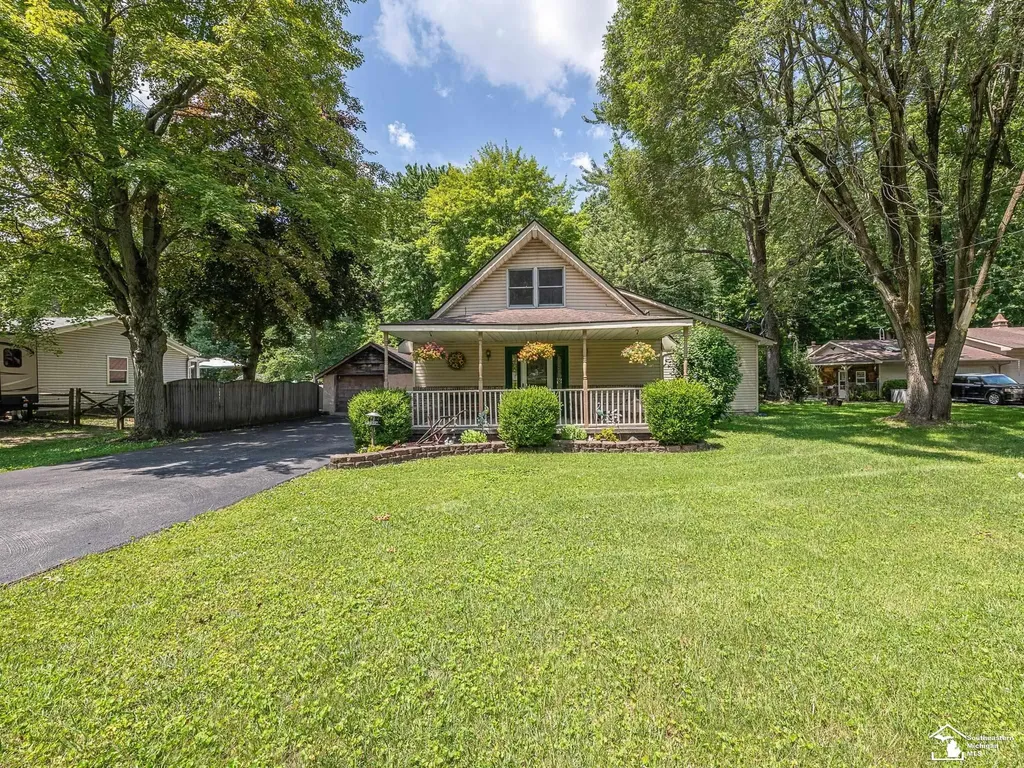 6975 Sarah Street Bedford Township MI 48182