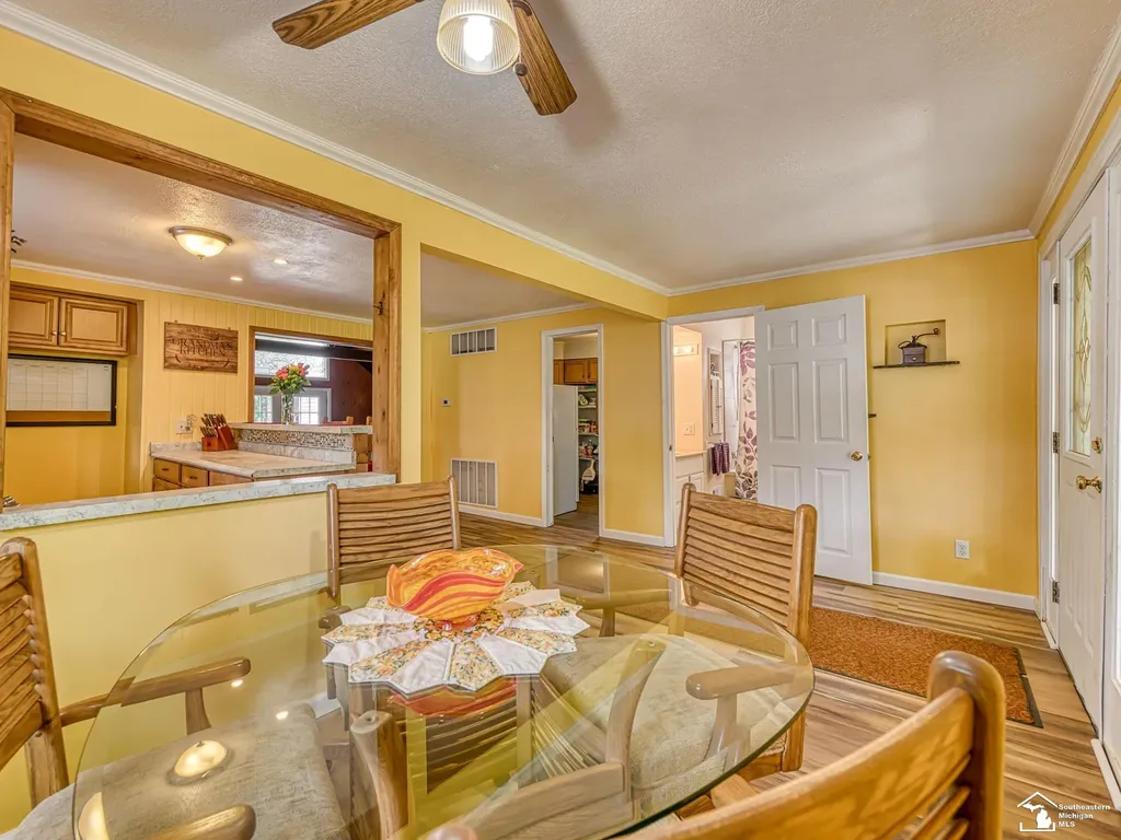 6975 Sarah Street Bedford Township MI 48182