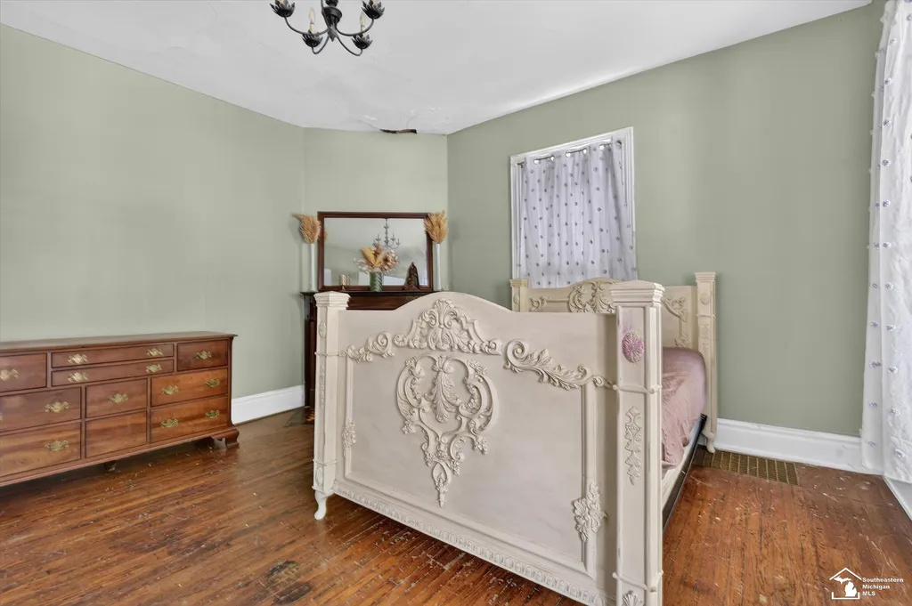 503 Dennis Street Adrian City MI 49221