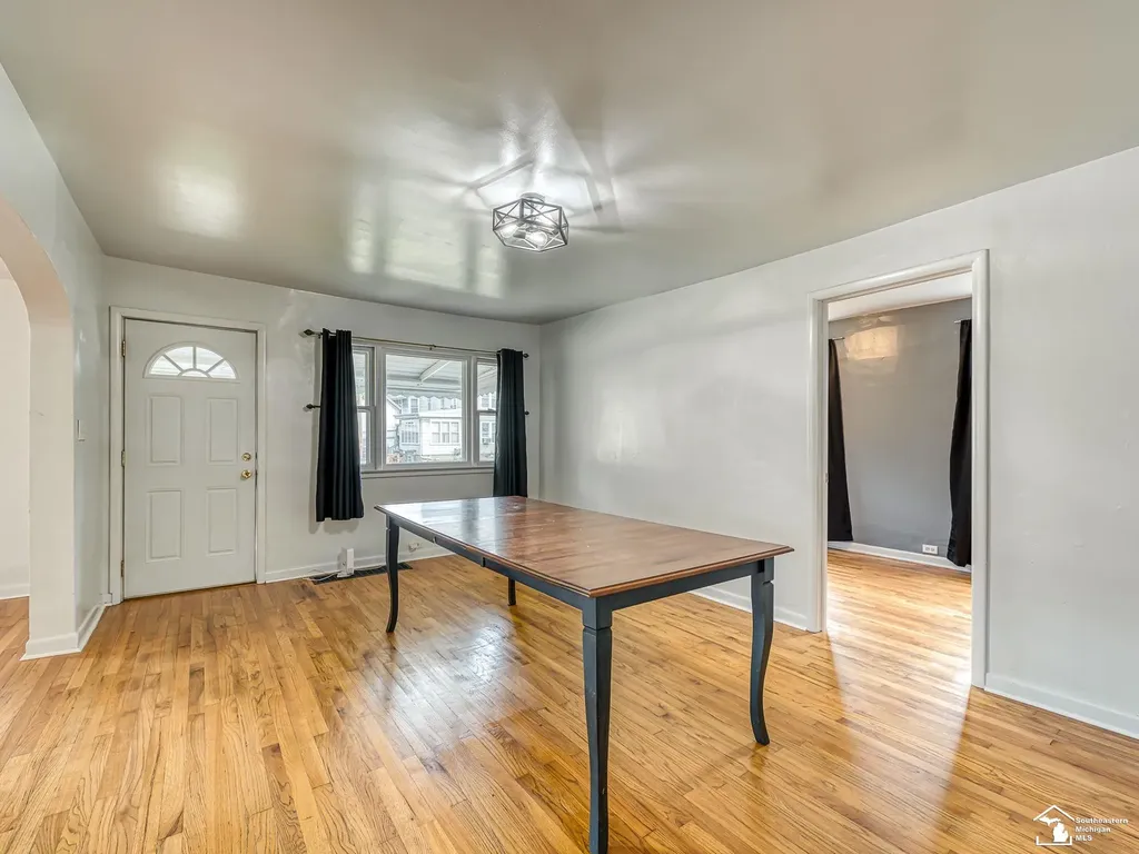 518 Comstock Street Adrian City MI 49221