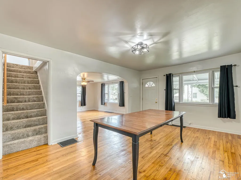 518 Comstock Street Adrian City MI 49221