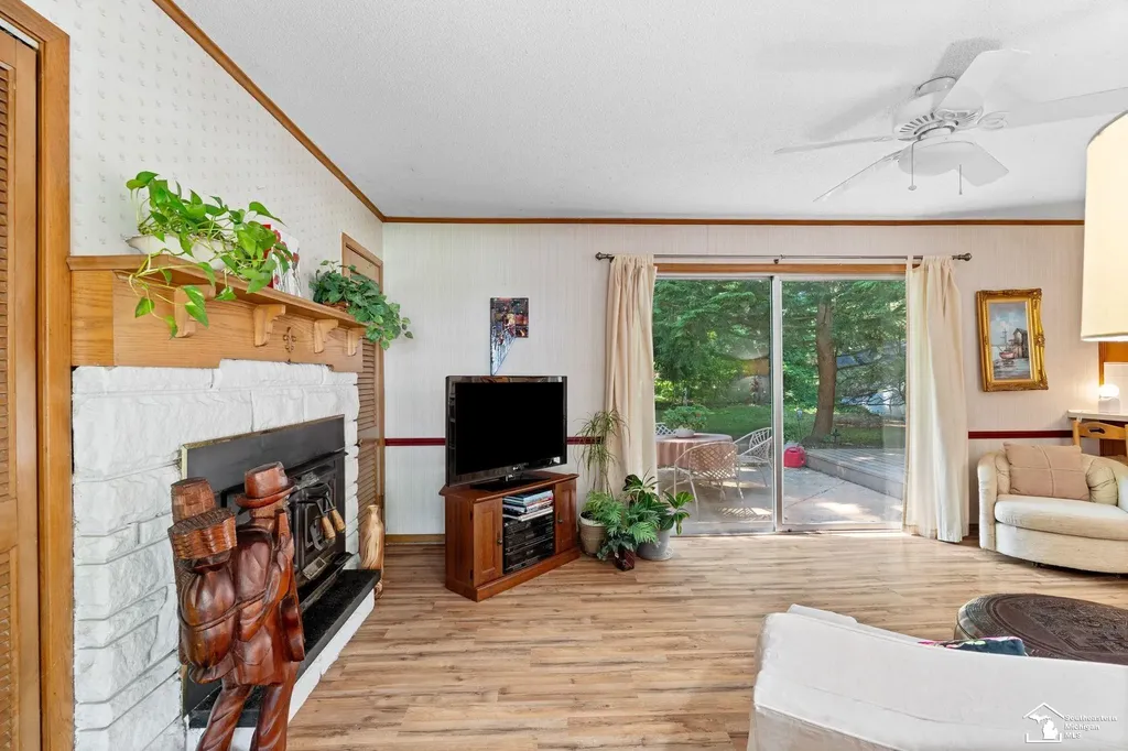 1417 Longfellow Drive Bedford Township MI 48182