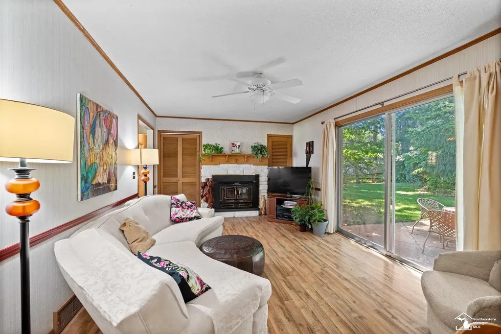 1417 Longfellow Drive Bedford Township MI 48182