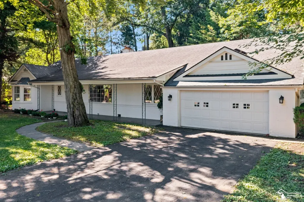 1417 Longfellow Drive Bedford Township MI 48182