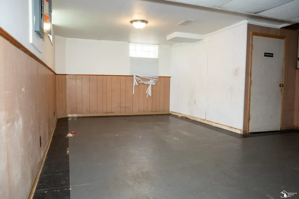 735 Detroit Avenue Lincoln Park City MI 48146