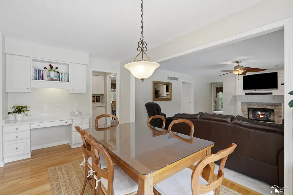 5040 Cherry Blossom Circle West Bloomfield Charter Township MI 48324