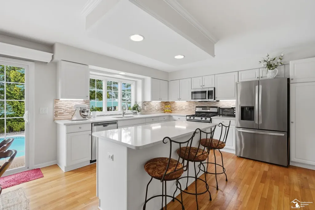 5040 Cherry Blossom Circle West Bloomfield Charter Township MI 48324