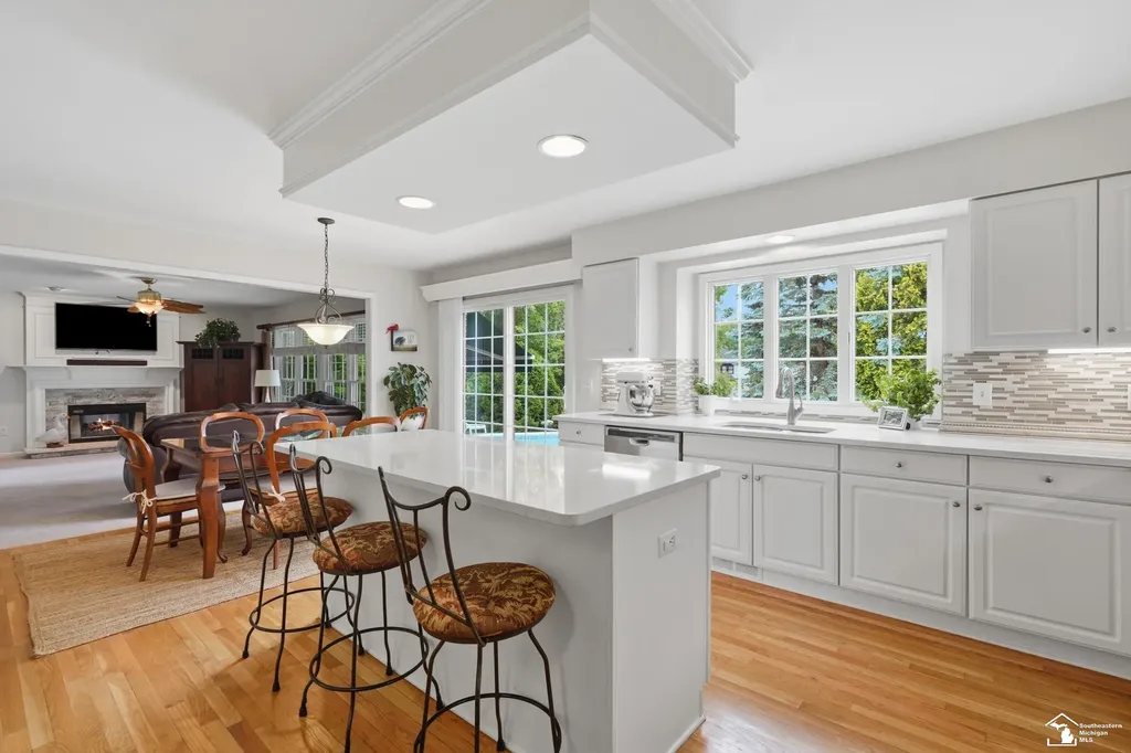 5040 Cherry Blossom Circle West Bloomfield Charter Township MI 48324