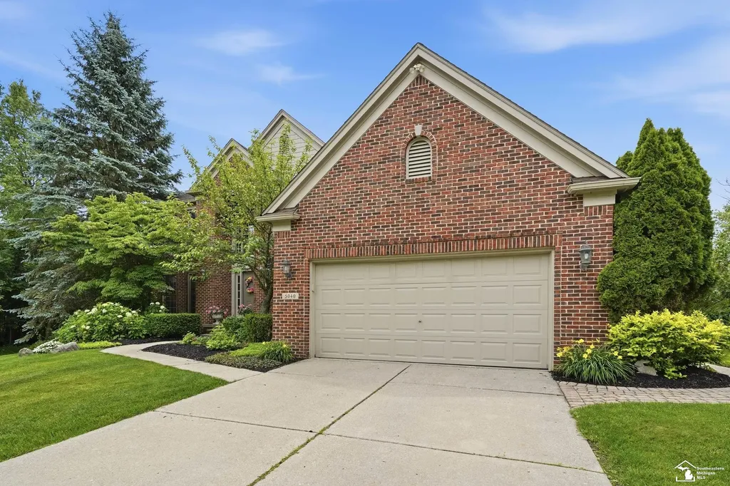 5040 Cherry Blossom Circle West Bloomfield Charter Township MI 48324