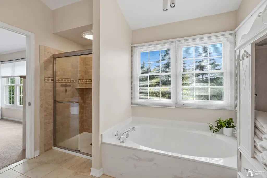 5040 Cherry Blossom Circle West Bloomfield Charter Township MI 48324