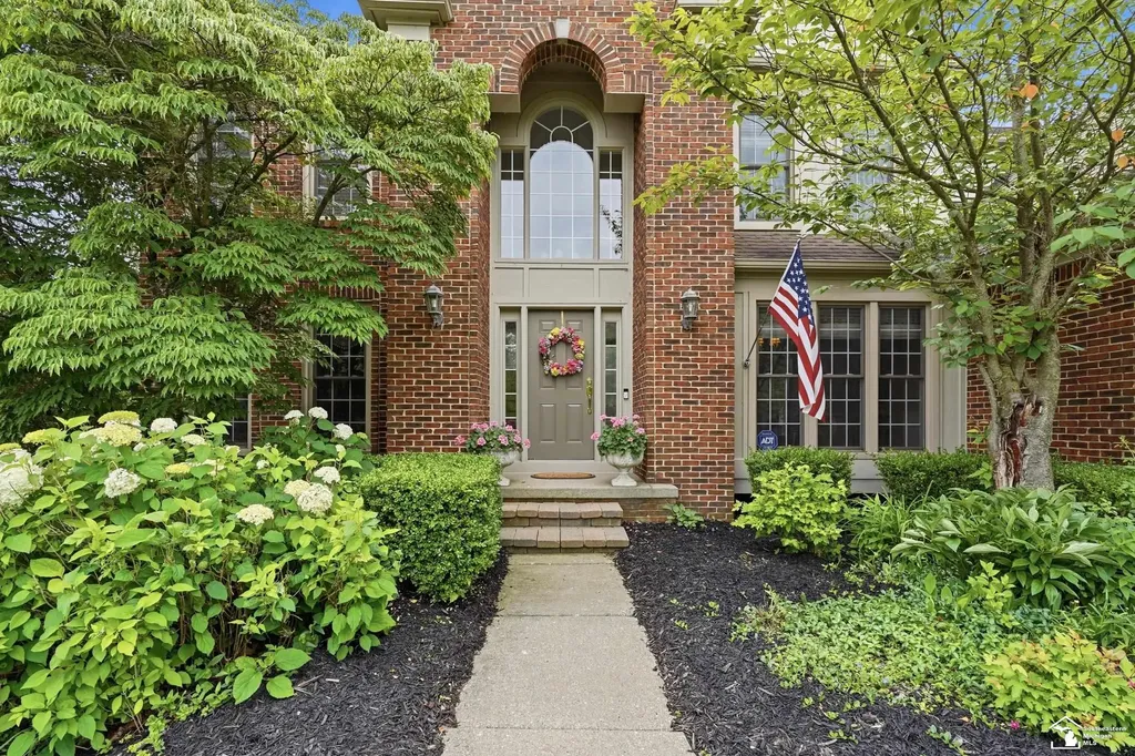 5040 Cherry Blossom Circle West Bloomfield Charter Township MI 48324