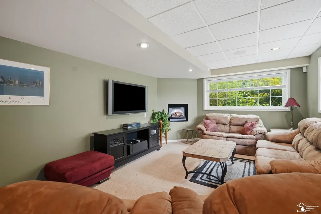 5040 Cherry Blossom Circle West Bloomfield Charter Township MI 48324