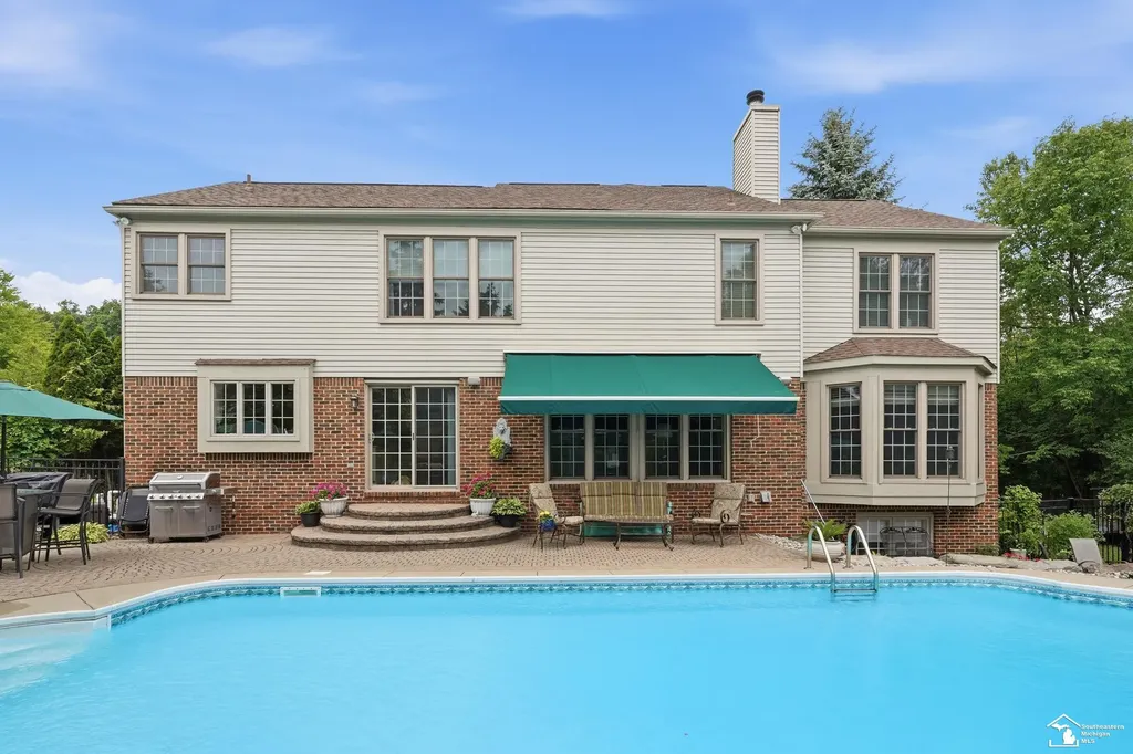 5040 Cherry Blossom Circle West Bloomfield Charter Township MI 48324