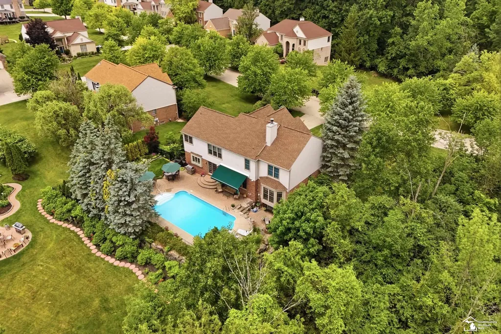 5040 Cherry Blossom Circle West Bloomfield Charter Township MI 48324