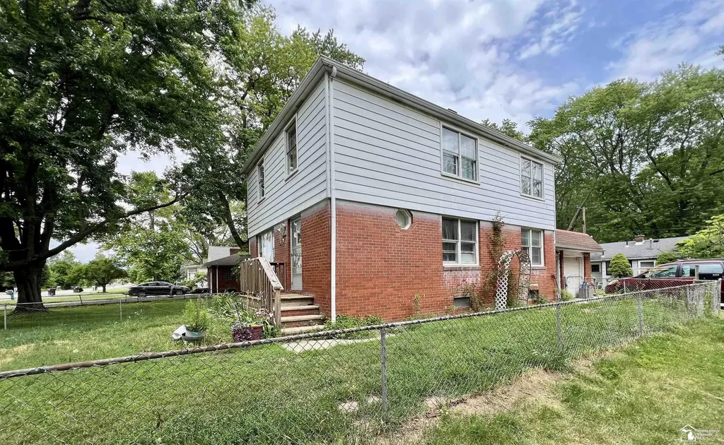 2288 Vivian Road Frenchtown Township MI 48162