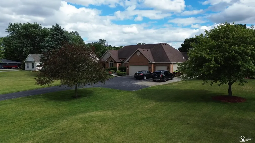 1461 W Smith Road Bedford Township MI 48182