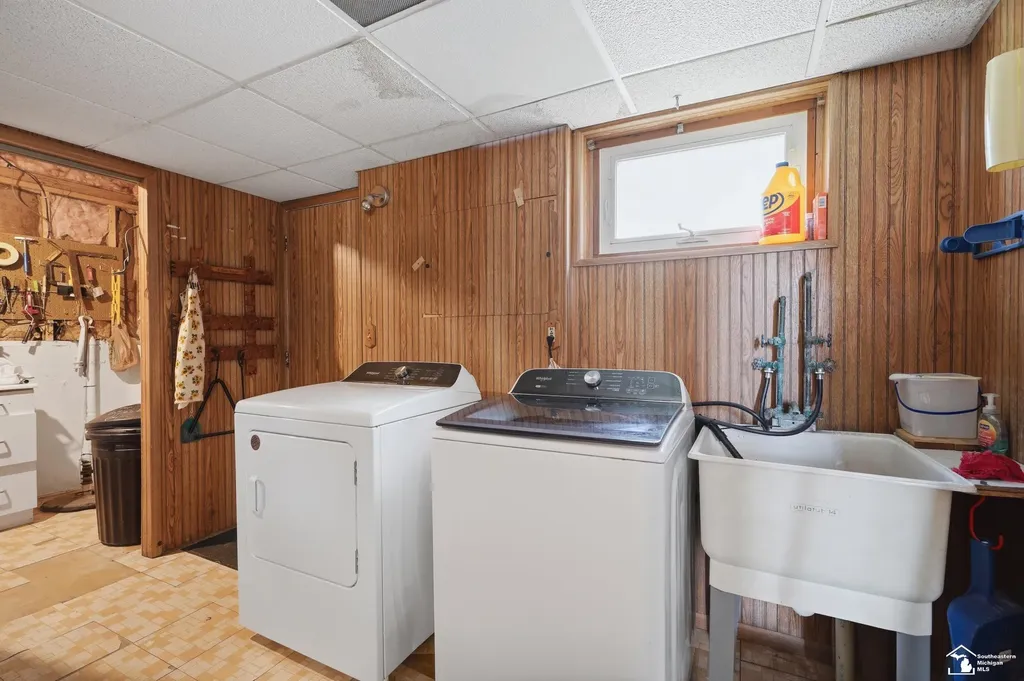 24539 Westpoint Avenue Brownstown Charter Township MI 48183