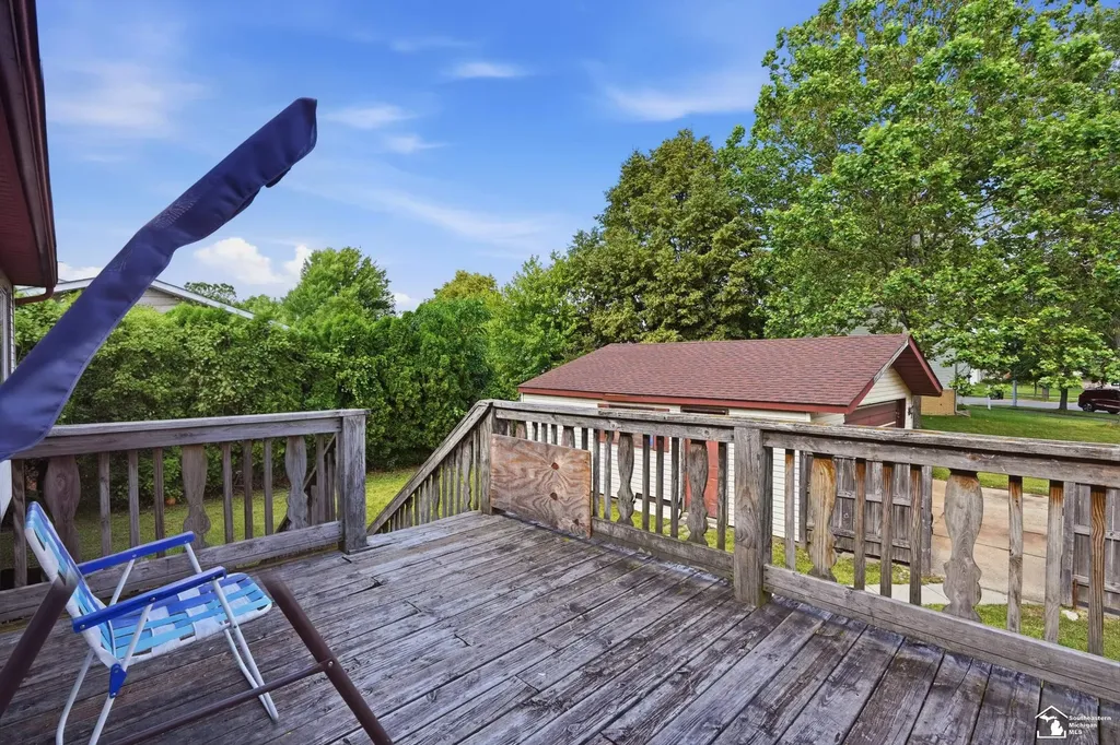 24539 Westpoint Avenue Brownstown Charter Township MI 48183