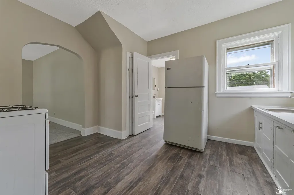 231 W 7th Street Monroe City MI 48161