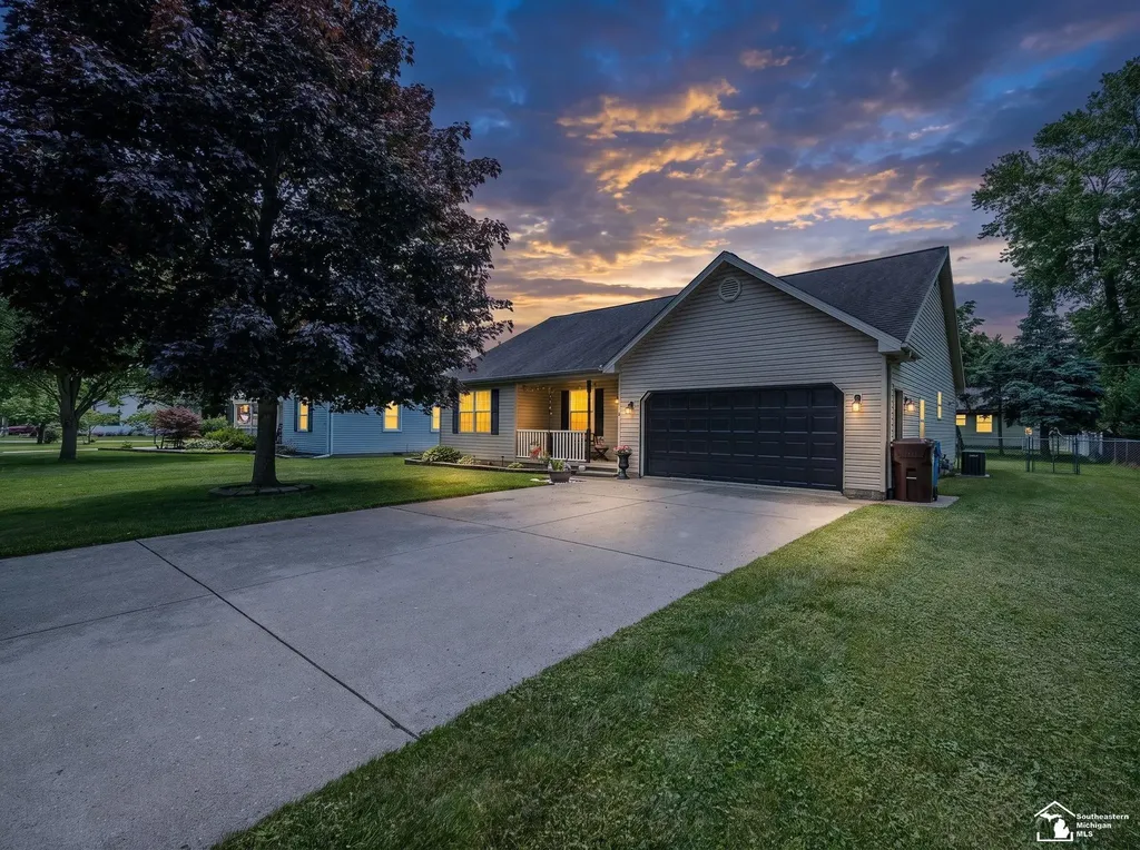 2954 5th Street Frenchtown Township MI 48162