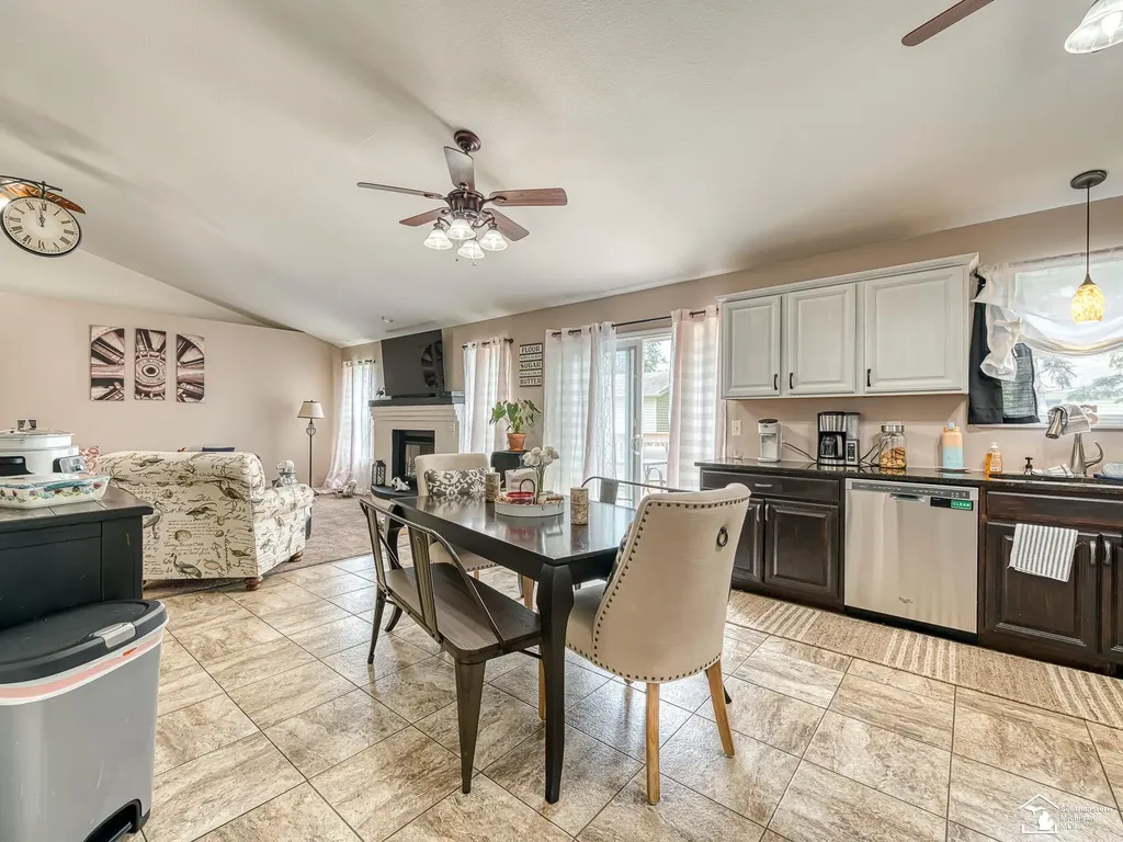 2954 5th Street Frenchtown Township MI 48162