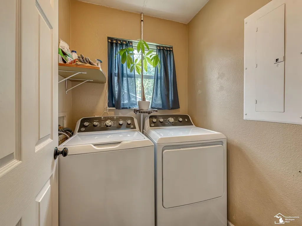2954 5th Street Frenchtown Township MI 48162