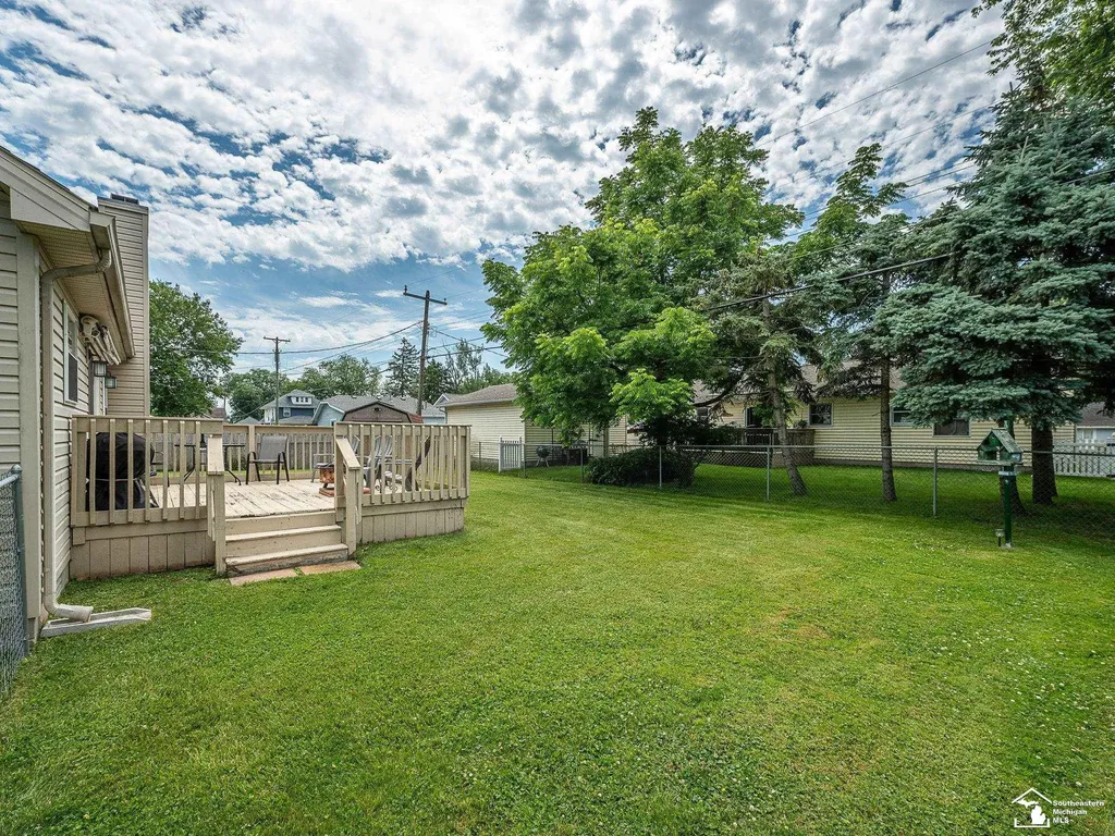 2954 5th Street Frenchtown Township MI 48162