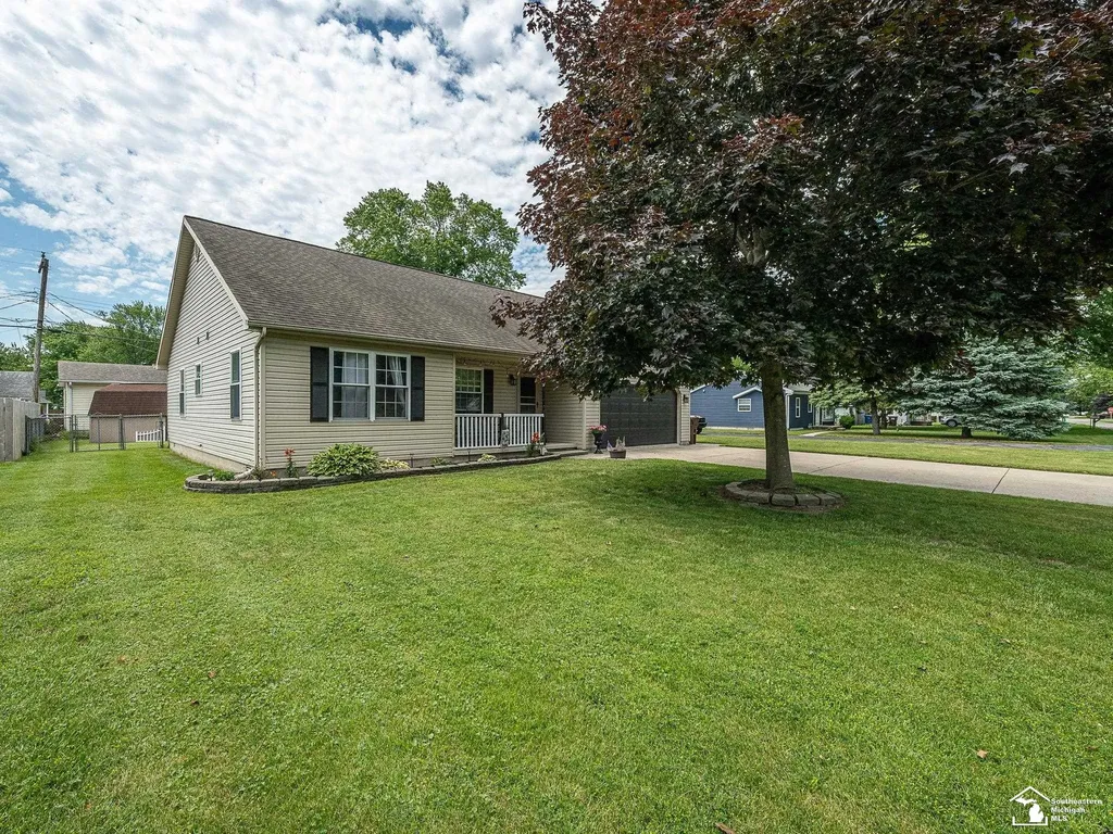 2954 5th Street Frenchtown Township MI 48162