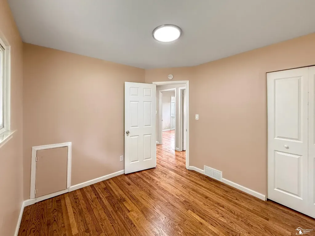 7362 Elm Street Taylor City MI 48180