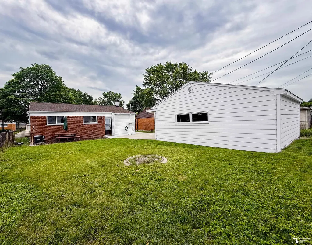 7362 Elm Street Taylor City MI 48180