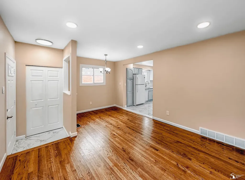 7362 Elm Street Taylor City MI 48180