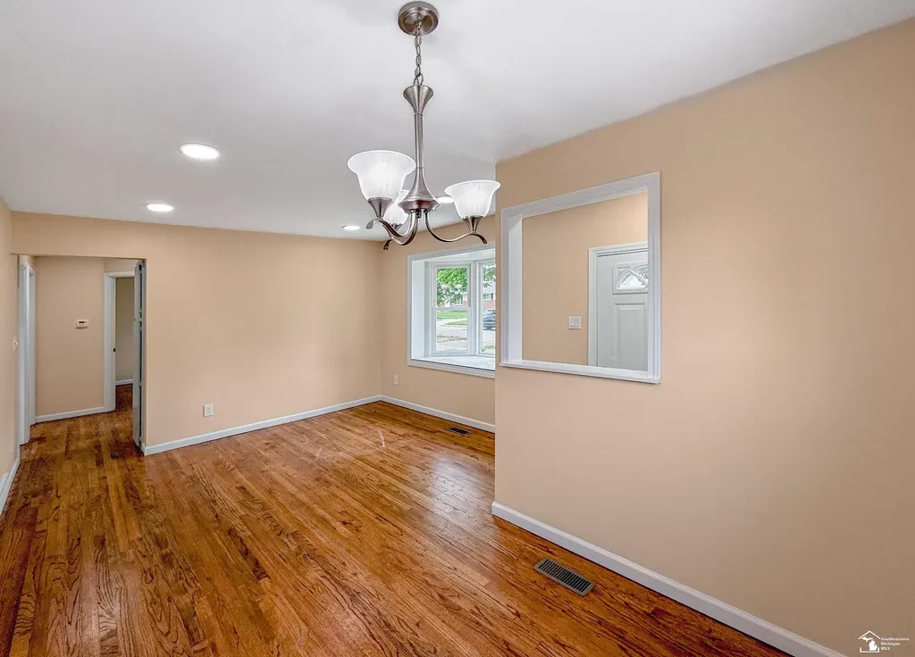 7362 Elm Street Taylor City MI 48180