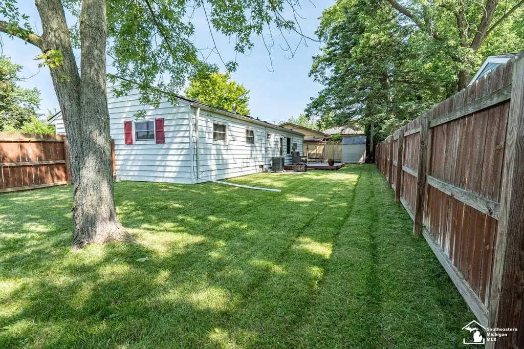 377 Argyle Crescent Road Milan City MI 48160