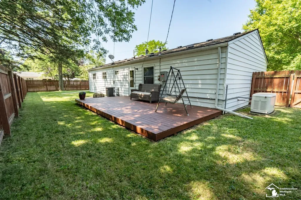 377 Argyle Crescent Road Milan City MI 48160