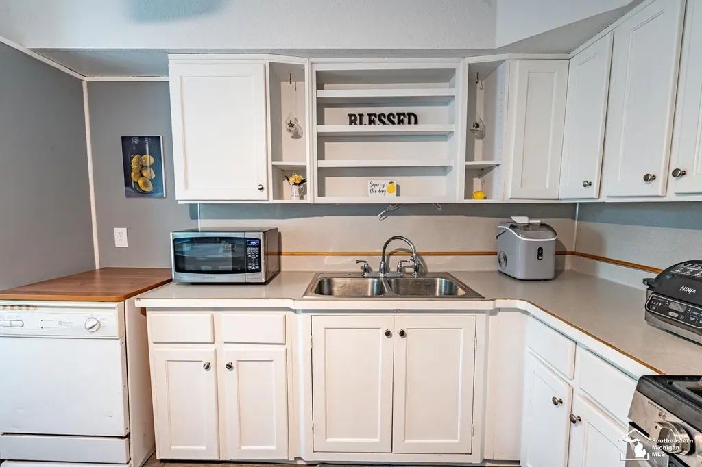 377 Argyle Crescent Road Milan City MI 48160