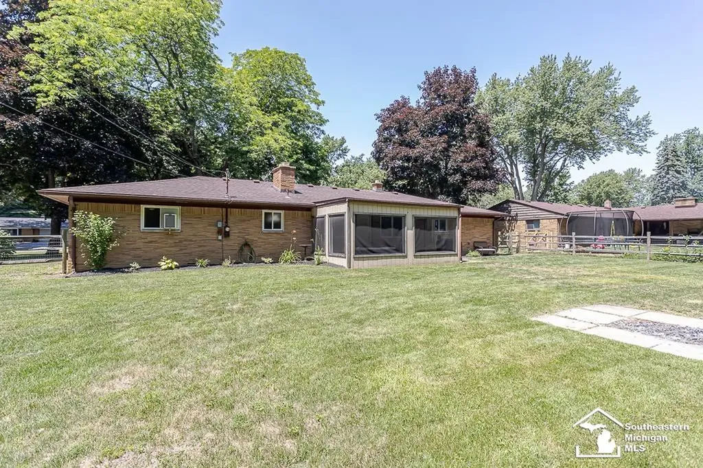 9804 Pamela Street Bedford Township MI 48182