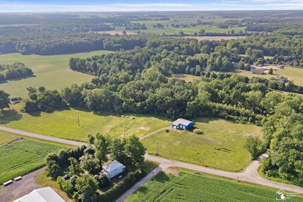 12501 Dixon Road Dundee Village MI 48131