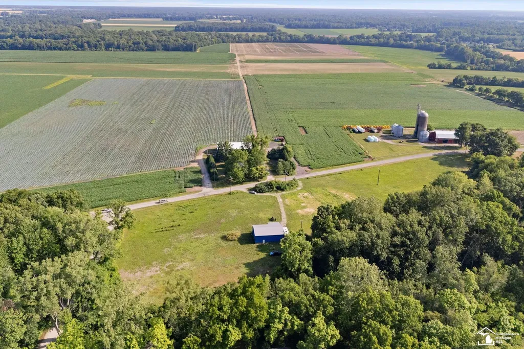 12501 Dixon Road Dundee Village MI 48131
