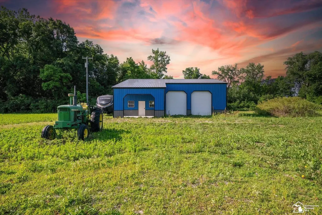 12501 Dixon Road Dundee Village MI 48131